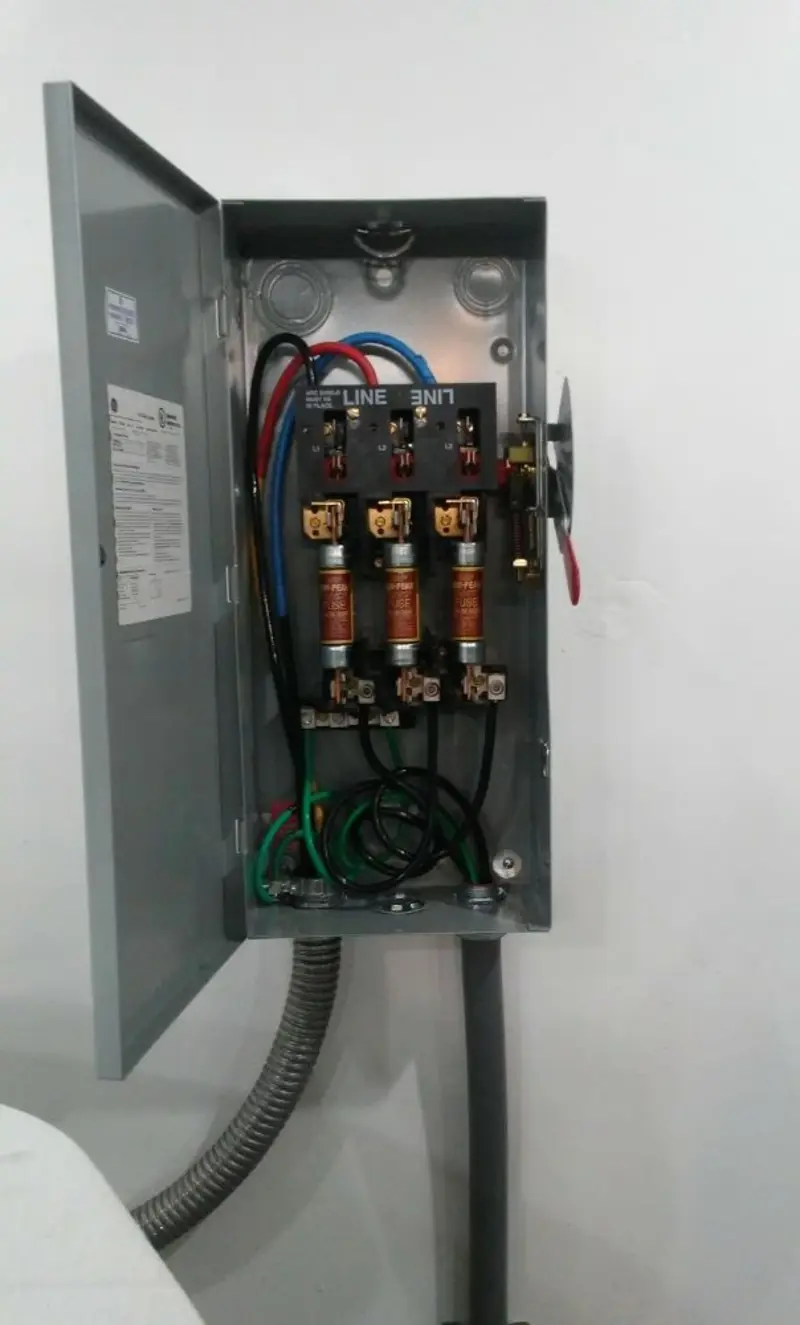 Three-phase disconnect switch installed for Electrical Wiring & Rewiring in Steubenville